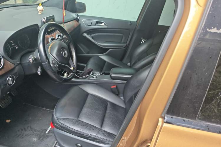 Used Mercedes-Benz B-Class 2012 B 200 Left Front Seat
