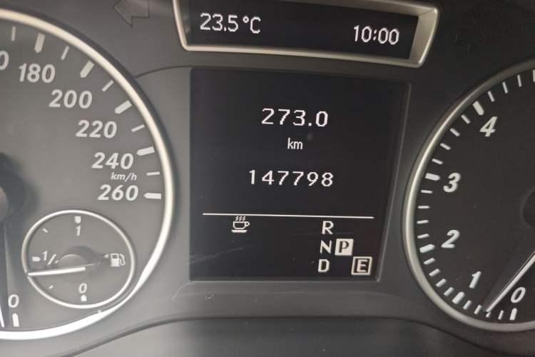 Used Mercedes-Benz B-Class 2012 B 200 Odometer Close Up
