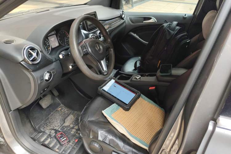 Used Mercedes-Benz B-Class 2012 B 180 Driver Seat