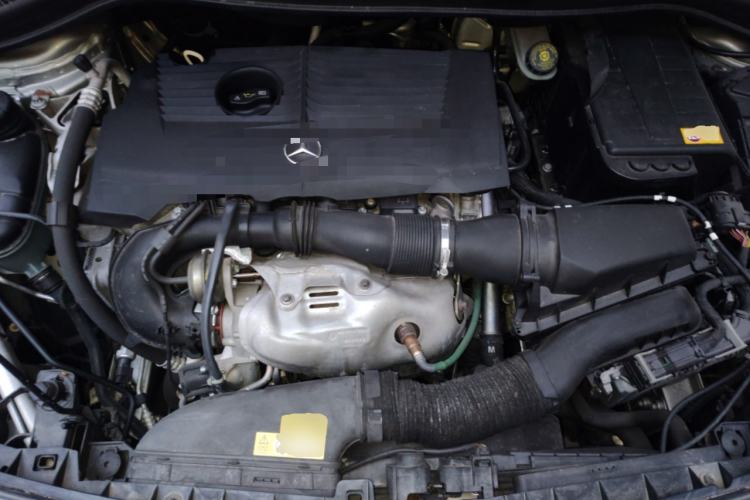 Used Mercedes-Benz B-Class 2012 B 180 Engine Bay