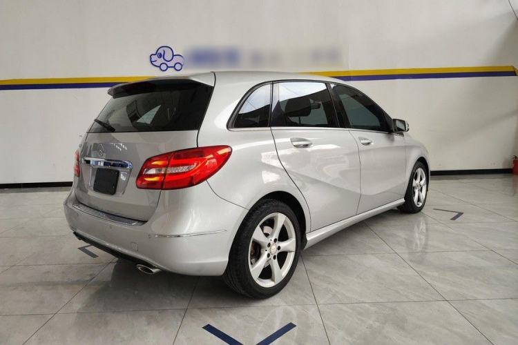 Used Mercedes-Benz B-Class 2012 B 200 Exterior 2