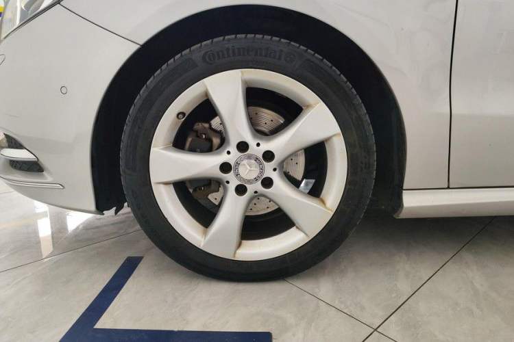 Used Mercedes-Benz B-Class 2012 B 200 Exterior 4