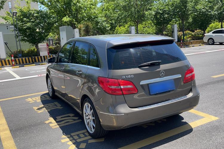 Used Mercedes-Benz B-Class 2012 B 180 Exterior 4