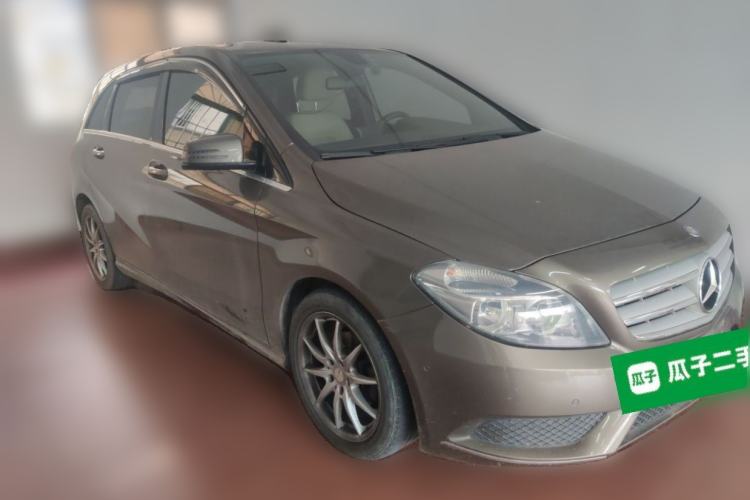 Used Mercedes-Benz B-Class 2012 B 180 Front Right 45 Deg
