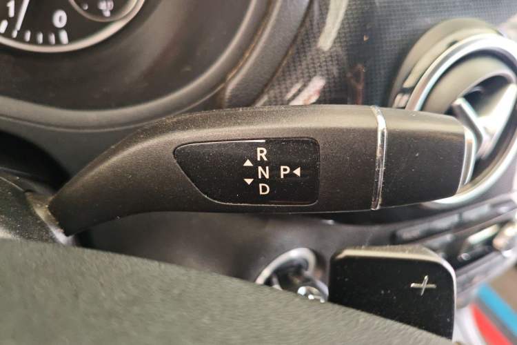 Used Mercedes-Benz B-Class 2012 B 180 Gear Lever