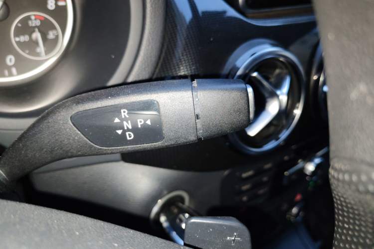 Used Mercedes-Benz B-Class 2012 B 180 Gear Lever