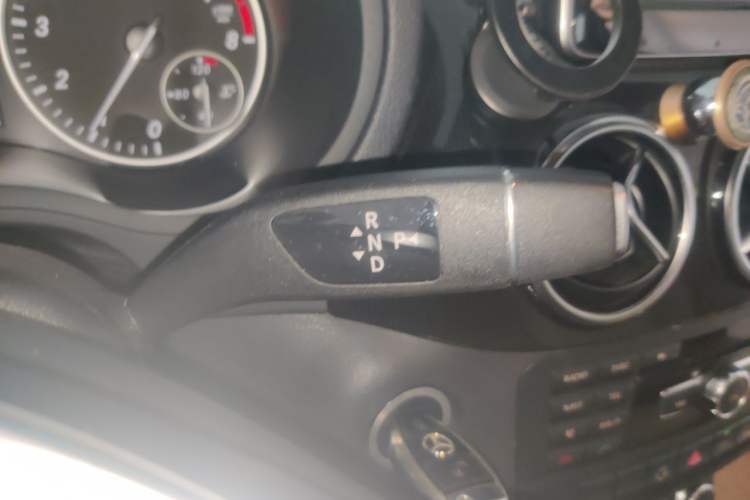 Used Mercedes-Benz B-Class 2012 B 180 Gear Lever