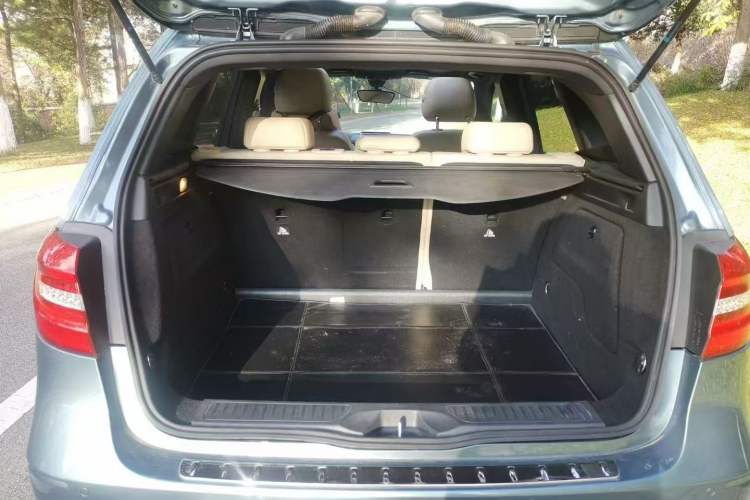 Used Mercedes-Benz B-Class 2012 B 200 Interior 3