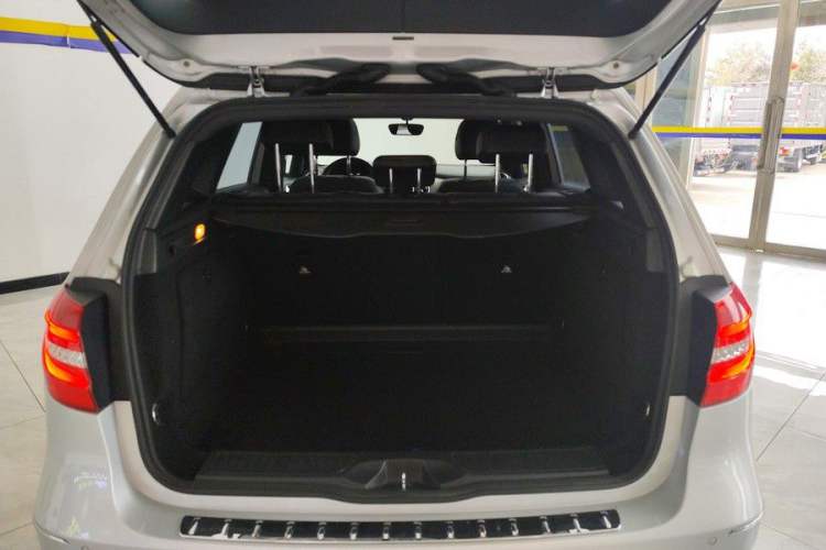 Used Mercedes-Benz B-Class 2012 B 200 Interior 8