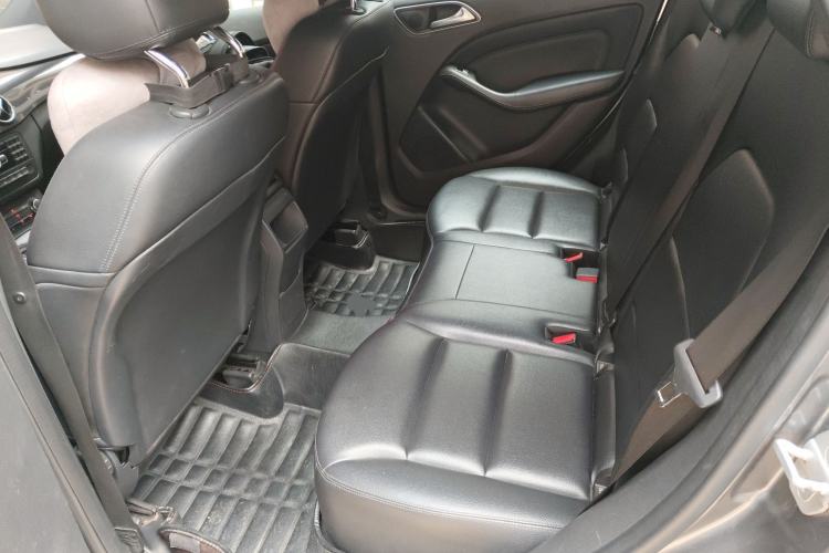 Used Mercedes-Benz B-Class 2012 B 180 Left Rear Seat
