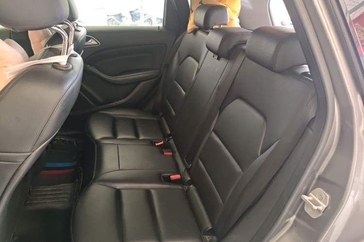 Used Mercedes-Benz B-Class 2012 B 180 Left Rear Seat