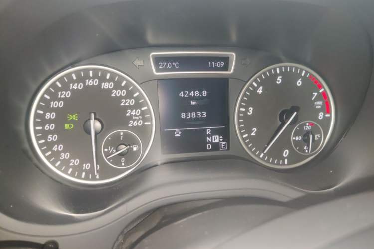 Used Mercedes-Benz B-Class 2012 B 180 Odometer Close Up