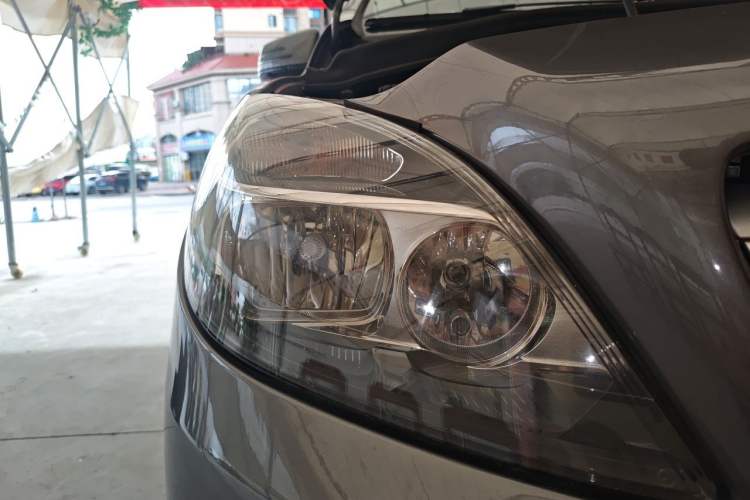 Used Mercedes-Benz B-Class 2012 B 180 Right Front Headlight