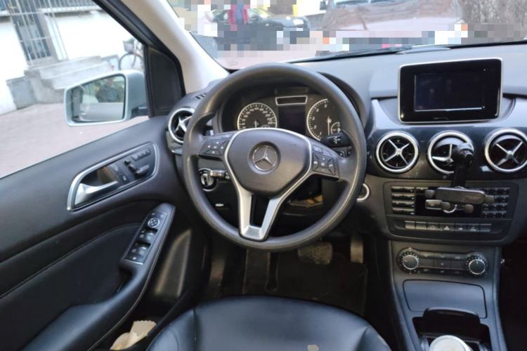 Used Mercedes-Benz B-Class 2012 B 180 Steering Wheel