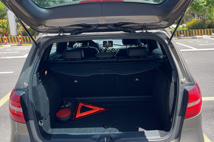 Used Mercedes-Benz B-Class 2012 B 180 Trunk