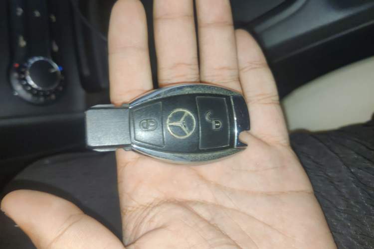 Used Mercedes-Benz B-Class 2012 B 180 Vehicle Key