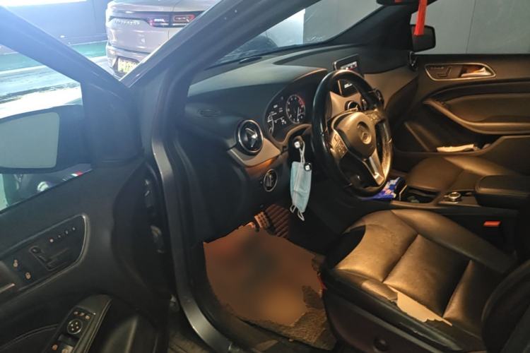 Used Mercedes-Benz B-Class 2012 B 200 Driver Seat