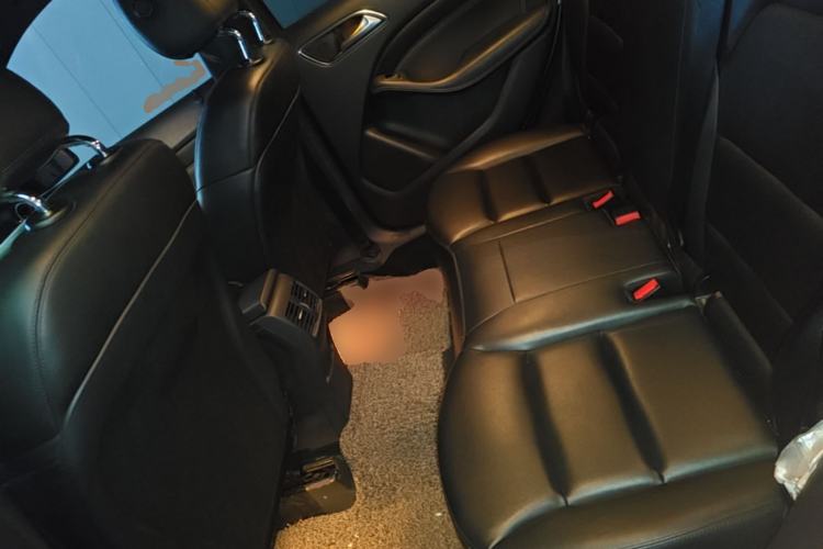 Used Mercedes-Benz B-Class 2012 B 200 Left Rear Seat