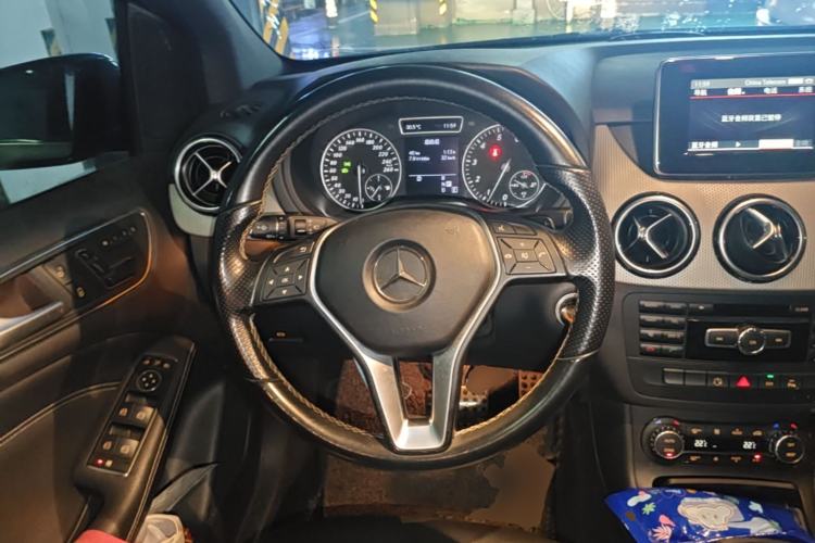 Used Mercedes-Benz B-Class 2012 B 200 Steering Wheel