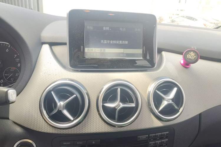 Used Mercedes-Benz B-Class 2012 B 200 Audio And AC Panel