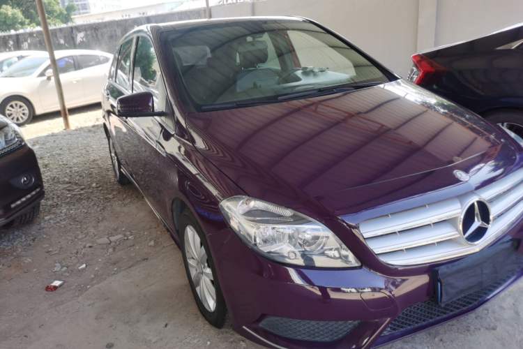 Used Mercedes-Benz B-Class 2012 B 180 Exterior 2
