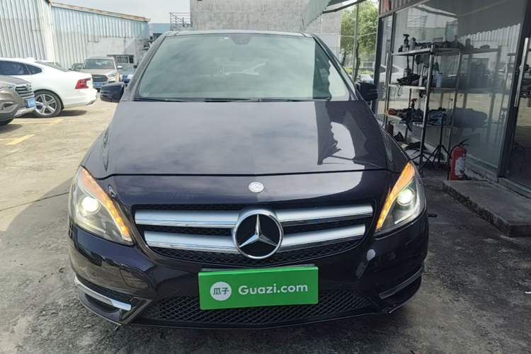 Used Mercedes-Benz B-Class 2012 B 200 Front