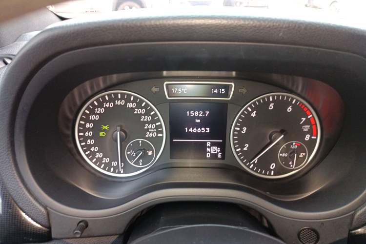 Used Mercedes-Benz B-Class 2012 B 180 Instrument Cluster