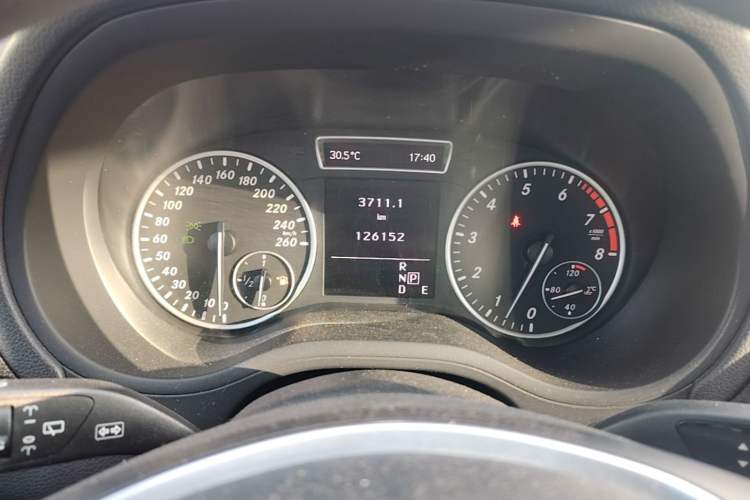 Used Mercedes-Benz B-Class 2012 B 180 Instrument Cluster