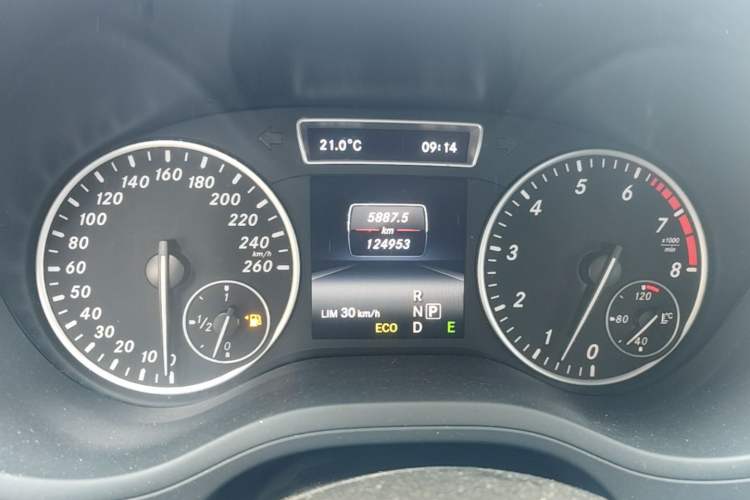 Used Mercedes-Benz B-Class 2012 B 200 Instrument Cluster