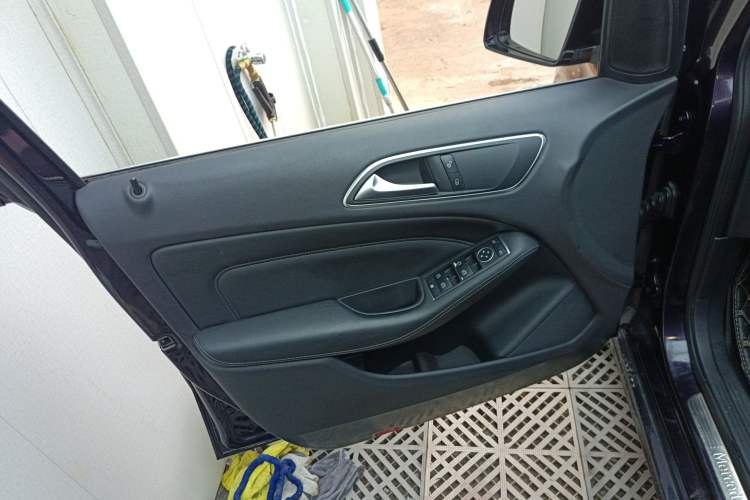 Used Mercedes-Benz B-Class 2012 B 180 Left Front Door Interior