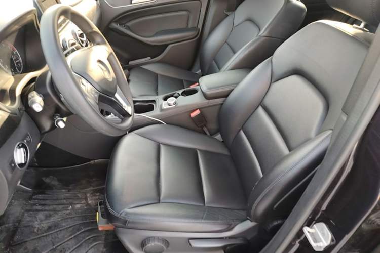 Used Mercedes-Benz B-Class 2012 B 180 Left Front Seat