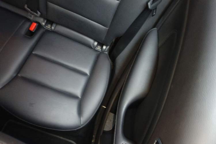 Used Mercedes-Benz B-Class 2012 B 180 Left Rear Door Interior