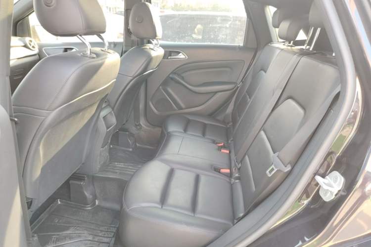 Used Mercedes-Benz B-Class 2012 B 180 Left Rear Seat