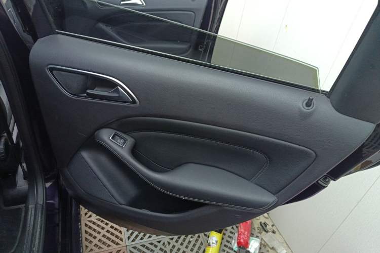 Used Mercedes-Benz B-Class 2012 B 180 Right Rear Door Interior