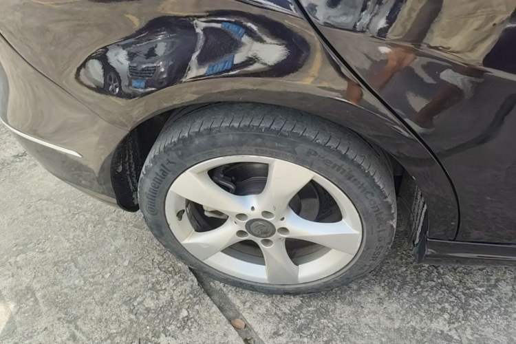 Used Mercedes-Benz B-Class 2012 B 200 Right Rear Wheel Hub