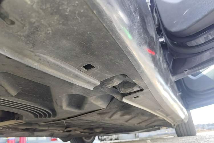 Used Mercedes-Benz B-Class 2012 B 200 Right Side Sill