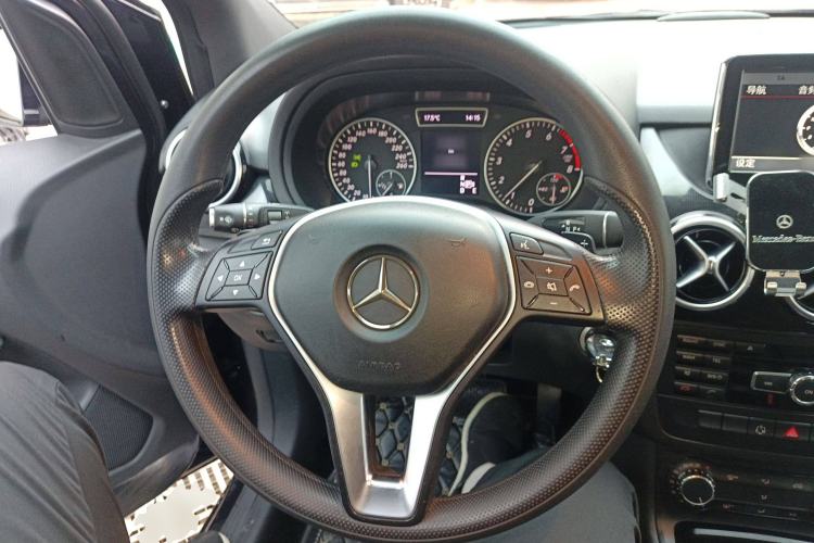 Used Mercedes-Benz B-Class 2012 B 180 Steering Wheel