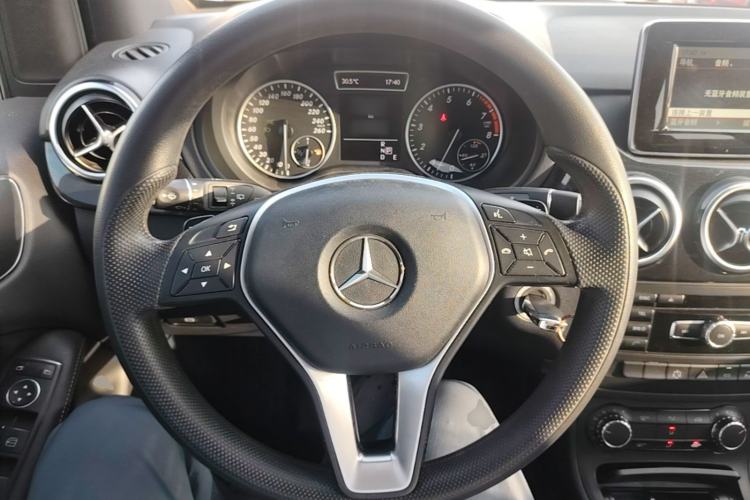 Used Mercedes-Benz B-Class 2012 B 180 Steering Wheel