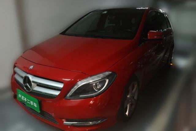 Ojetý Mercedes-Benz B-Class 2012 B 200