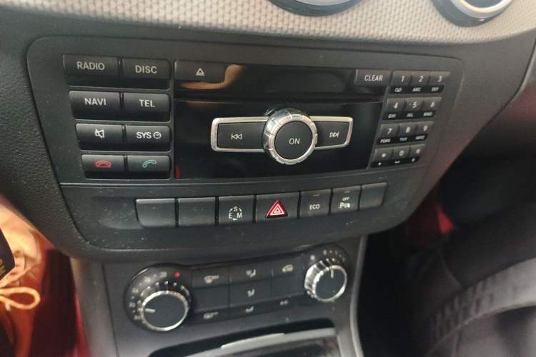 Used Mercedes-Benz B-Class 2012 B 200 Audio And AC Panel