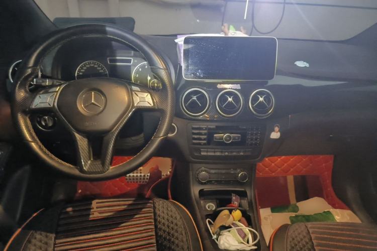 Used Mercedes-Benz B-Class 2012 B 200 Center Console