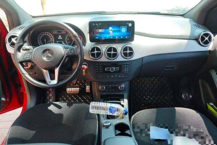 Used Mercedes-Benz B-Class 2012 B 200 Center Console
