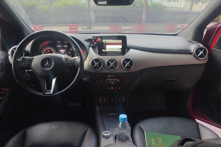 Used Mercedes-Benz B-Class 2012 B 200 Center Console