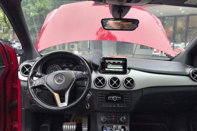 Used Mercedes-Benz B-Class 2012 B 200 Center Console