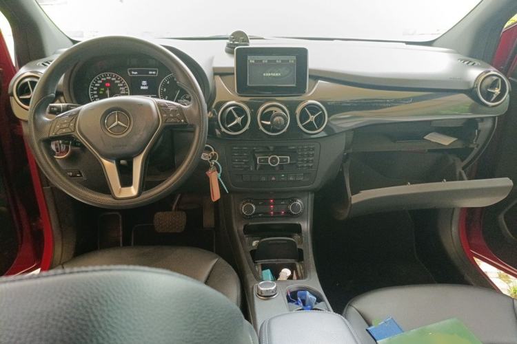 Used Mercedes-Benz B-Class 2012 B 180 Center Console