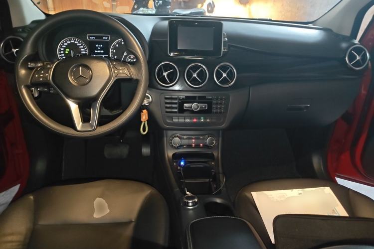 Used Mercedes-Benz B-Class 2012 B 180 Center Console