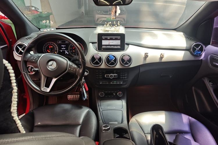 Used Mercedes-Benz B-Class 2012 B 200 Center Console