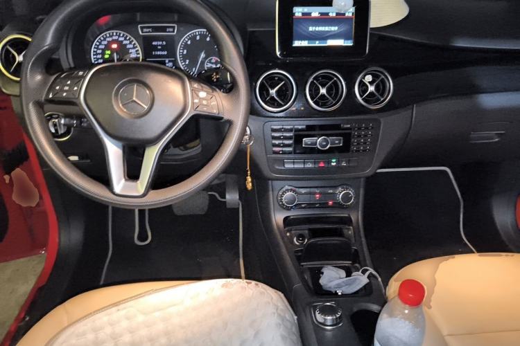 Used Mercedes-Benz B-Class 2012 B 180 Center Console