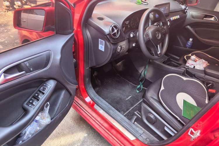 Used Mercedes-Benz B-Class 2012 B 180 Driver Seat