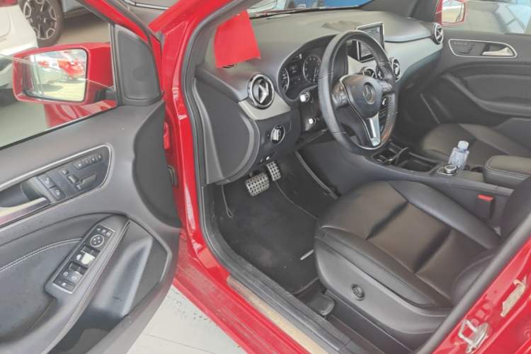 Used Mercedes-Benz B-Class 2012 B 200 Driver Seat